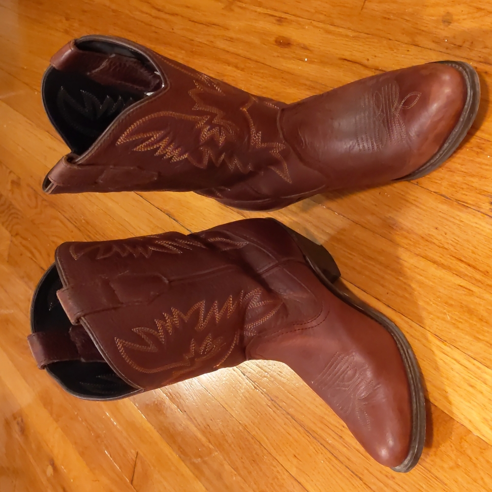 Reddish Brown Leather Cowboy Boots - Rarely Worn! Size 9M